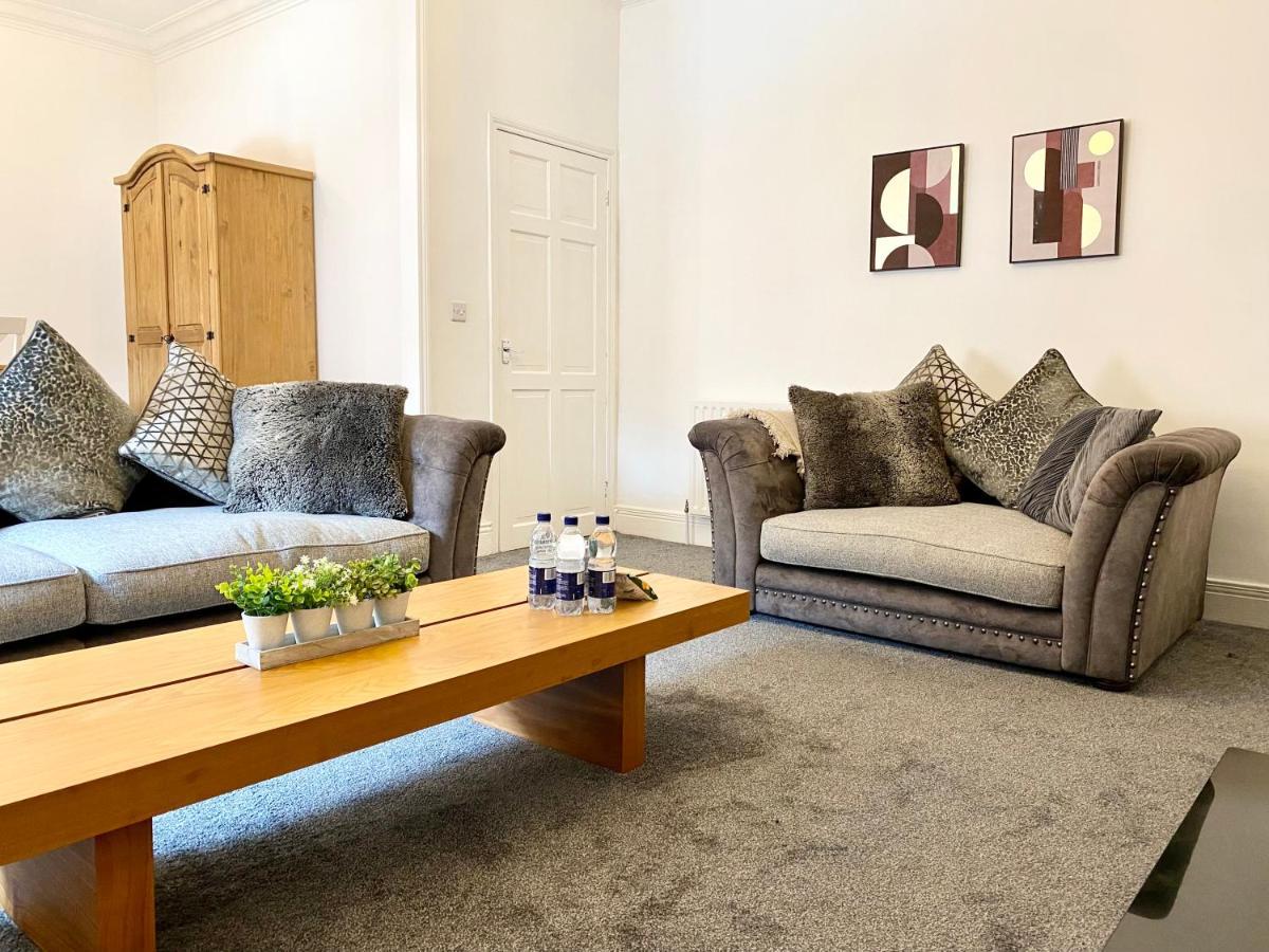 3 Queen Alexandra Road นอร์ทชีลด์ส ภายนอก รูปภาพ