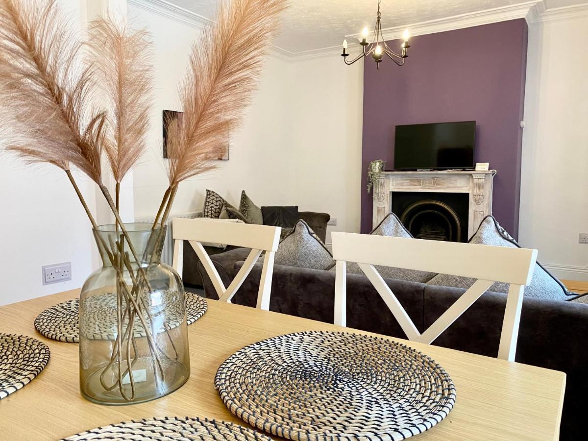 3 Queen Alexandra Road นอร์ทชีลด์ส ภายนอก รูปภาพ