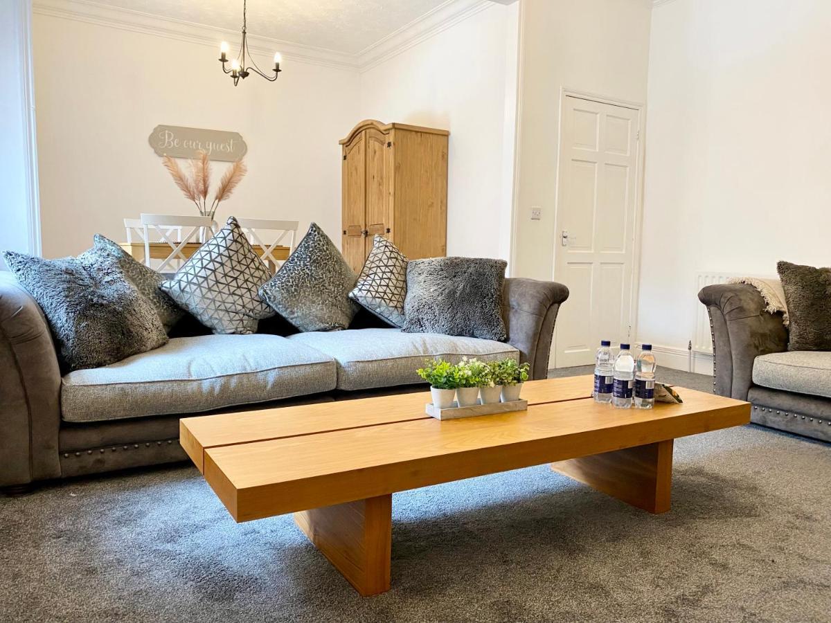 3 Queen Alexandra Road นอร์ทชีลด์ส ภายนอก รูปภาพ